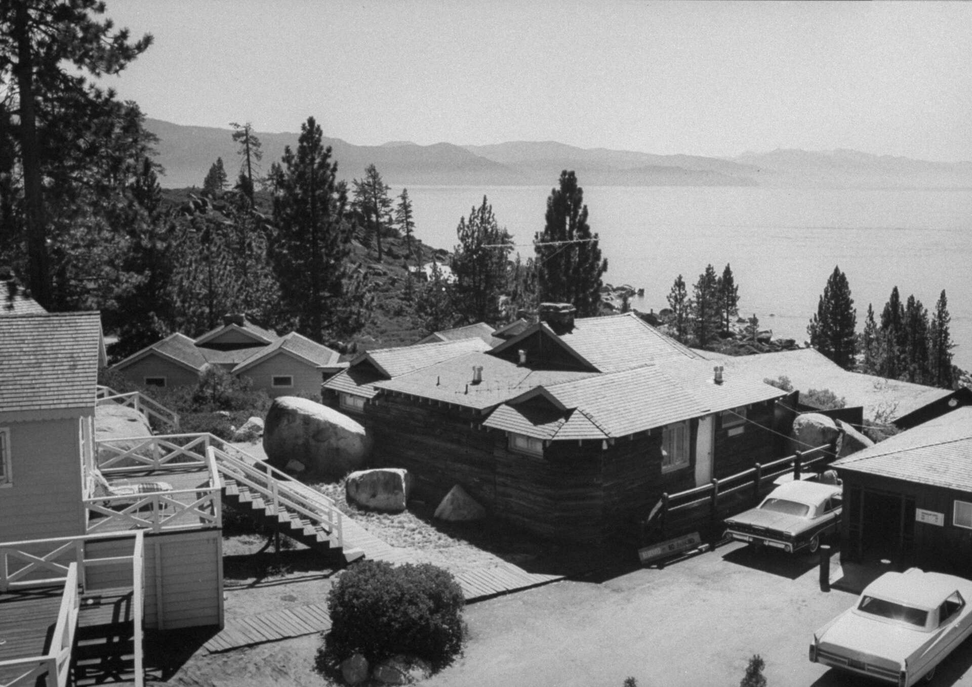 Larry Ellison reportedly planning to buy Cal Neva resort once owned by ...