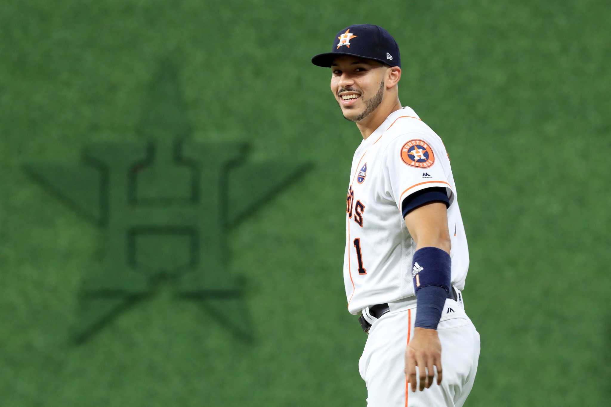 Carlos Correa and Jose Altuve: 'We're like brothers'Correa, Altuve