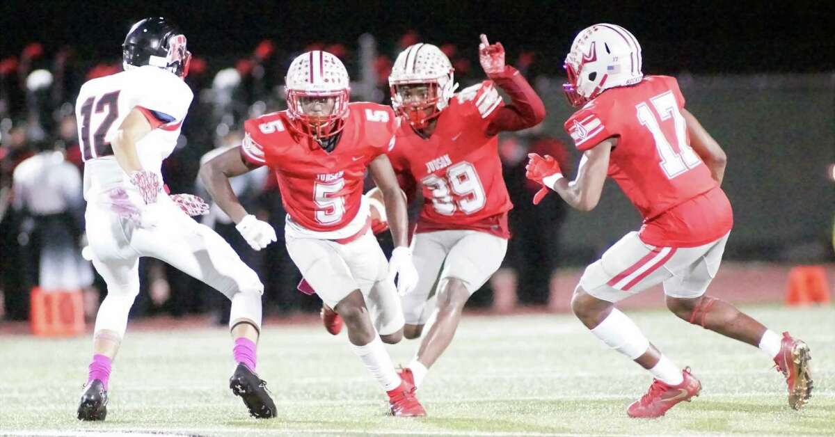 Judson’s Rashad Wisdom (39) follows the blocks of Kishaun Fisher (5) and Chris Mills (17) en route to a 75-yard kickoff return for a touchdown. Wisdom’s touchdown was the turning point for Judson in its 49-14 win Friday over the Wagner Thunderbirds.