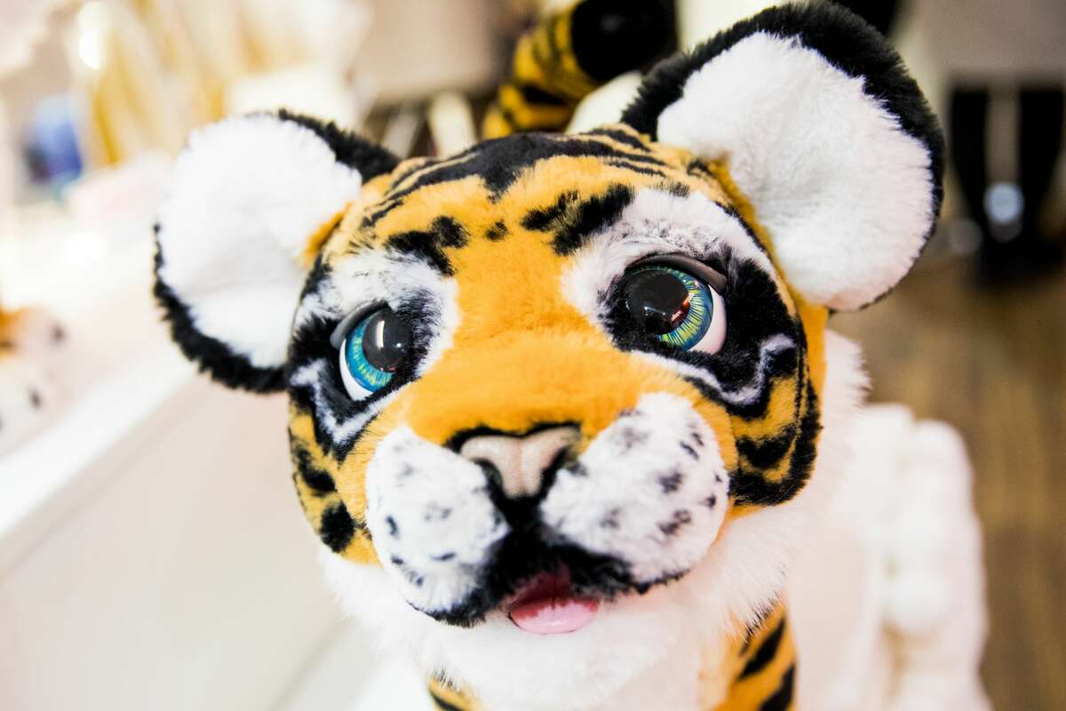 hamleys tiger soft toy