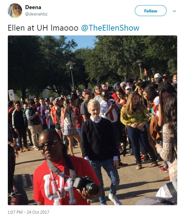 Ellen Fans At Uh 9225