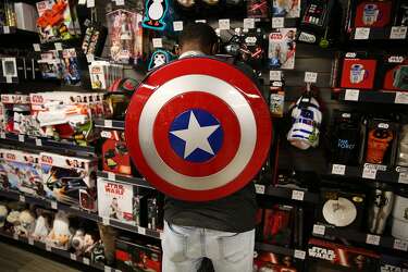 thinkgeek captain america shield