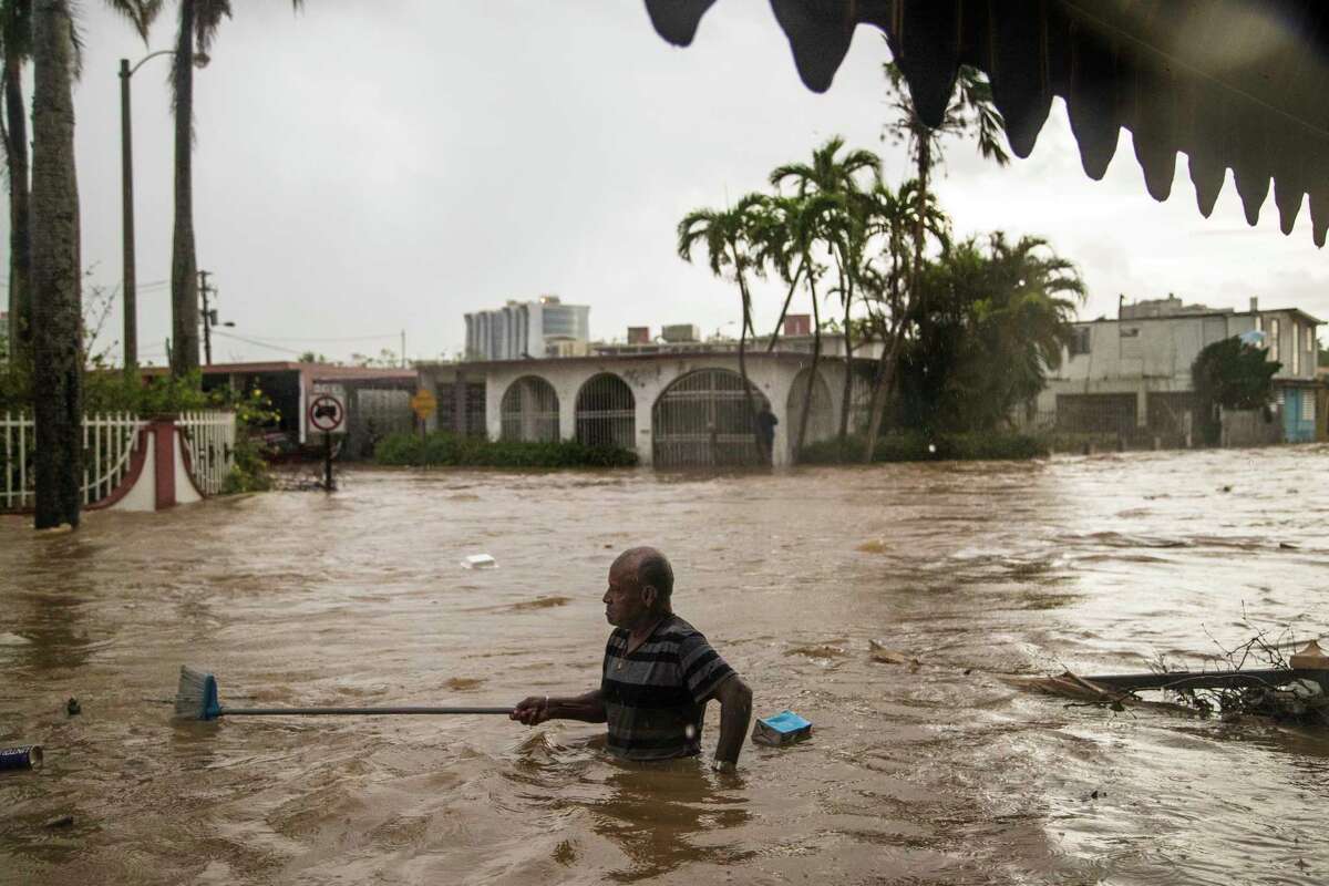 Houston police head to Puerto Rico for hurricane recovery