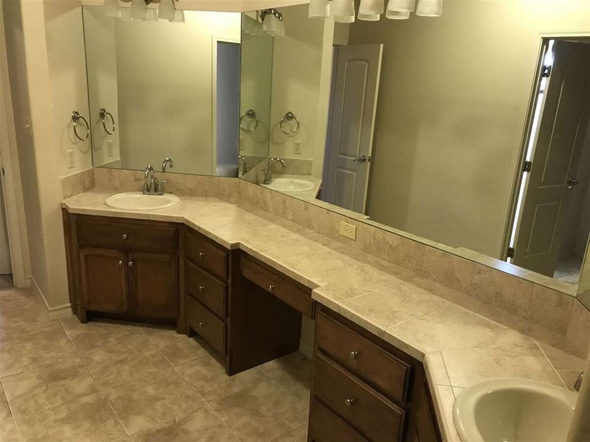 What 2,000 in rent gets you around Laredo