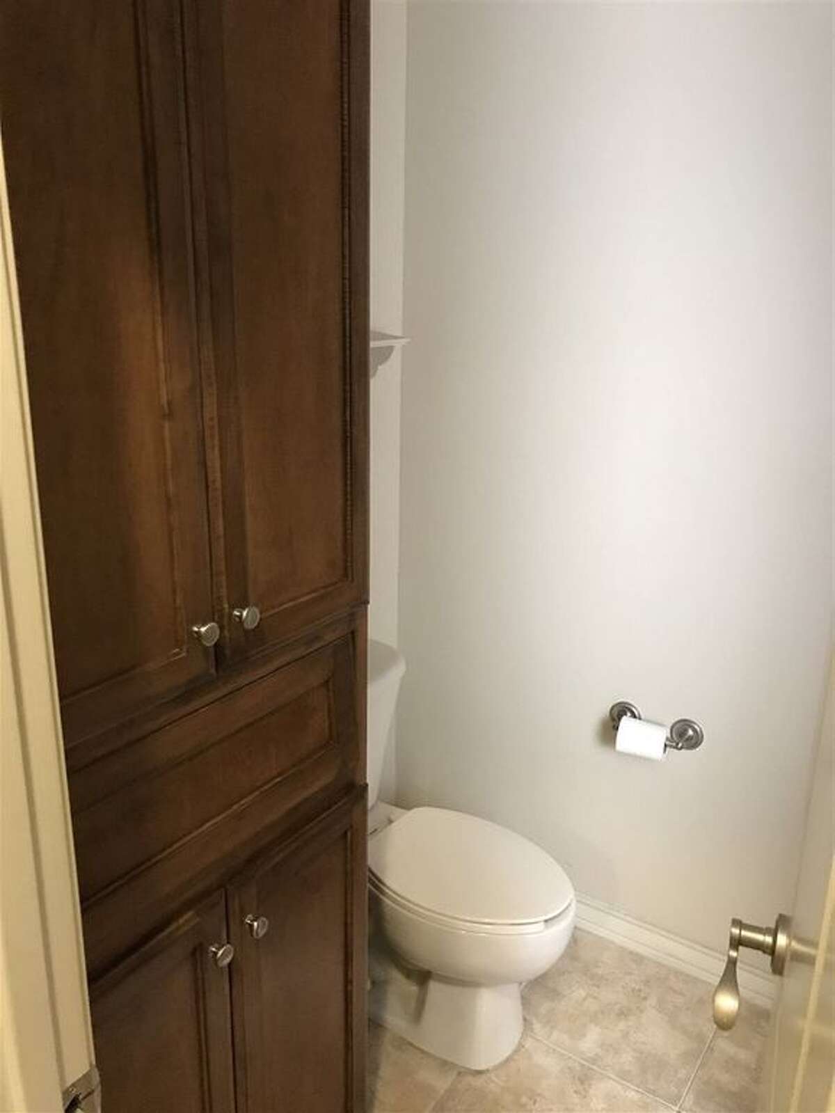 What 2,000 in rent gets you around Laredo