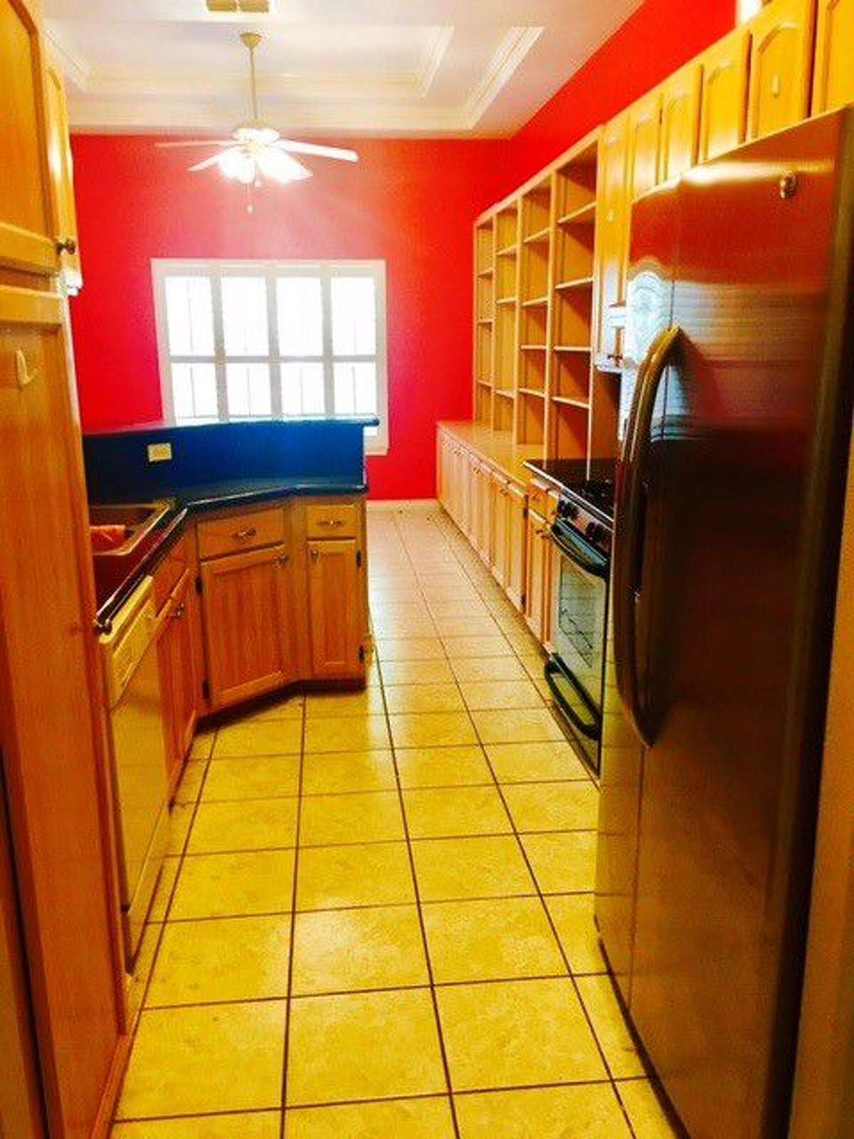 What 2,000 in rent gets you around Laredo