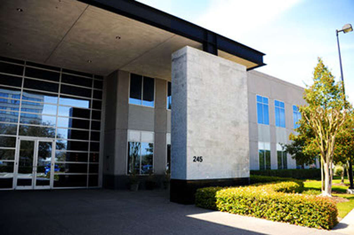 A multi-tenant building in Commerce Green Office Park at 245 Commerce Green Blvd, Sugar Land, is 100-percent occupied after several leases. Poynter Commercial Properties Corp. leases and manages the park for Commerce Green Associates.