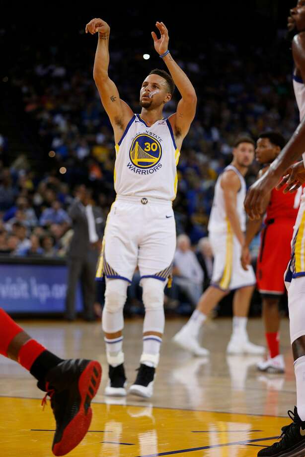 Stephen Curry nearly automatic from the freethrow line San Francisco
