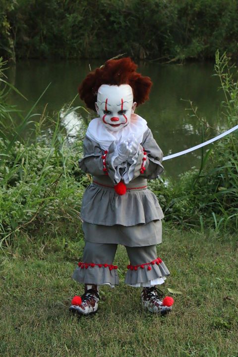 Halloween Costumes For 4 Year Old Boy - S.A. 4-year-old's Pennywise costume is winning hearts, contests