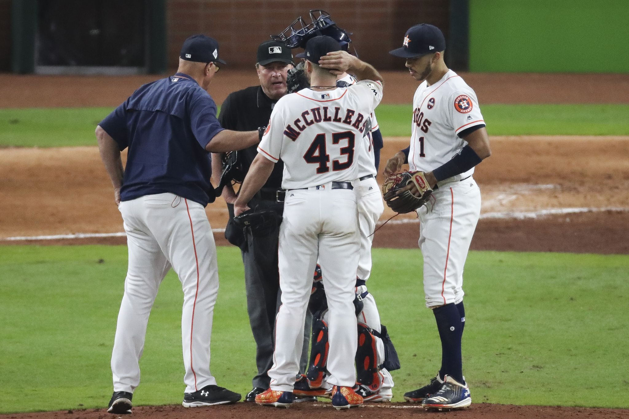 Some look askew at Yuli Gurriel's dugout squint