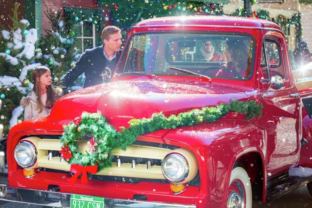 Hallmark Celebrates Christmas In July Announcing Its Holiday Movies For 2020