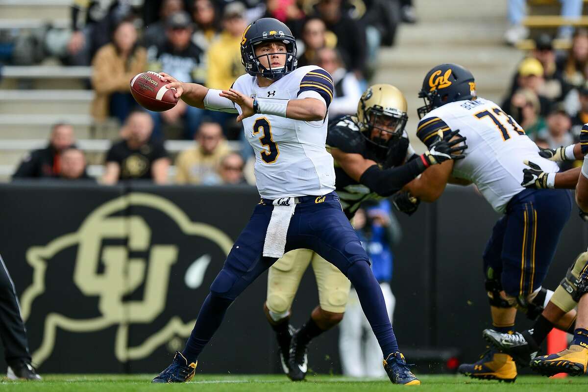 BOULDER, CO - OCTOBER 28: Quarterback Ross Bowers #3 of the California Golden Bears passes against the Colorado Buffaloes at Folsom Field on October 28, 2017 in Boulder, Colorado. (Photo by Dustin Bradford/Getty Images)