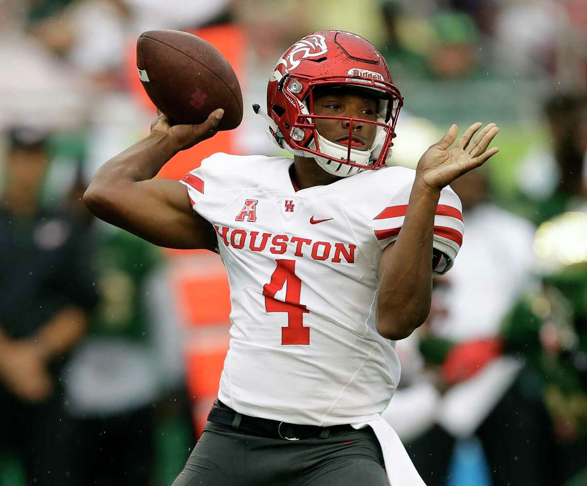 Houston quarterback D'Eriq King throws a pass against South Florida during the first half of an NCAA college football game, Saturday, Oct. 28, 2017, in Tampa, Fla. (AP Photo/Chris O'Meara)