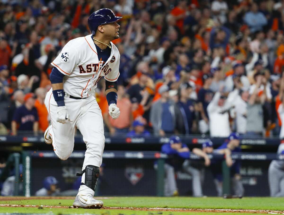 Astros' Yuli Gurriel reaches out to Dodgers pitcher Yu Darvish