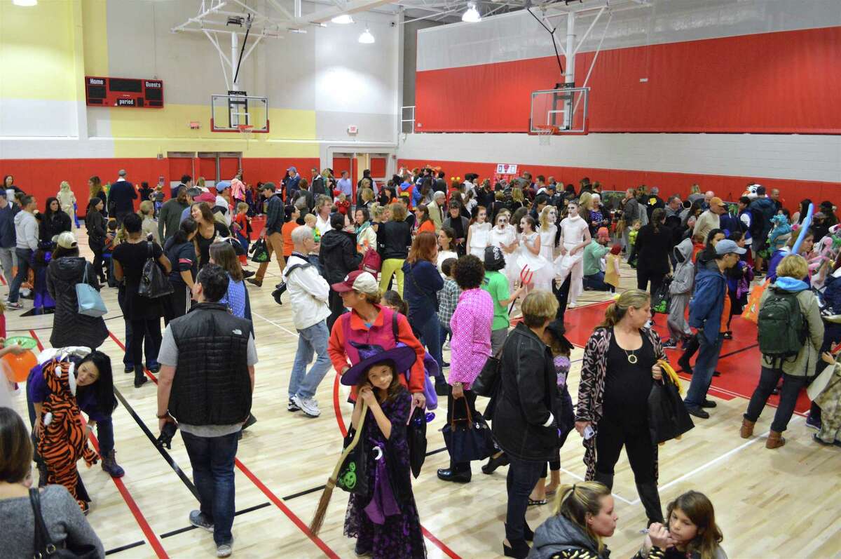 In Pictures New Canaan Halloween parade marches on despite rain