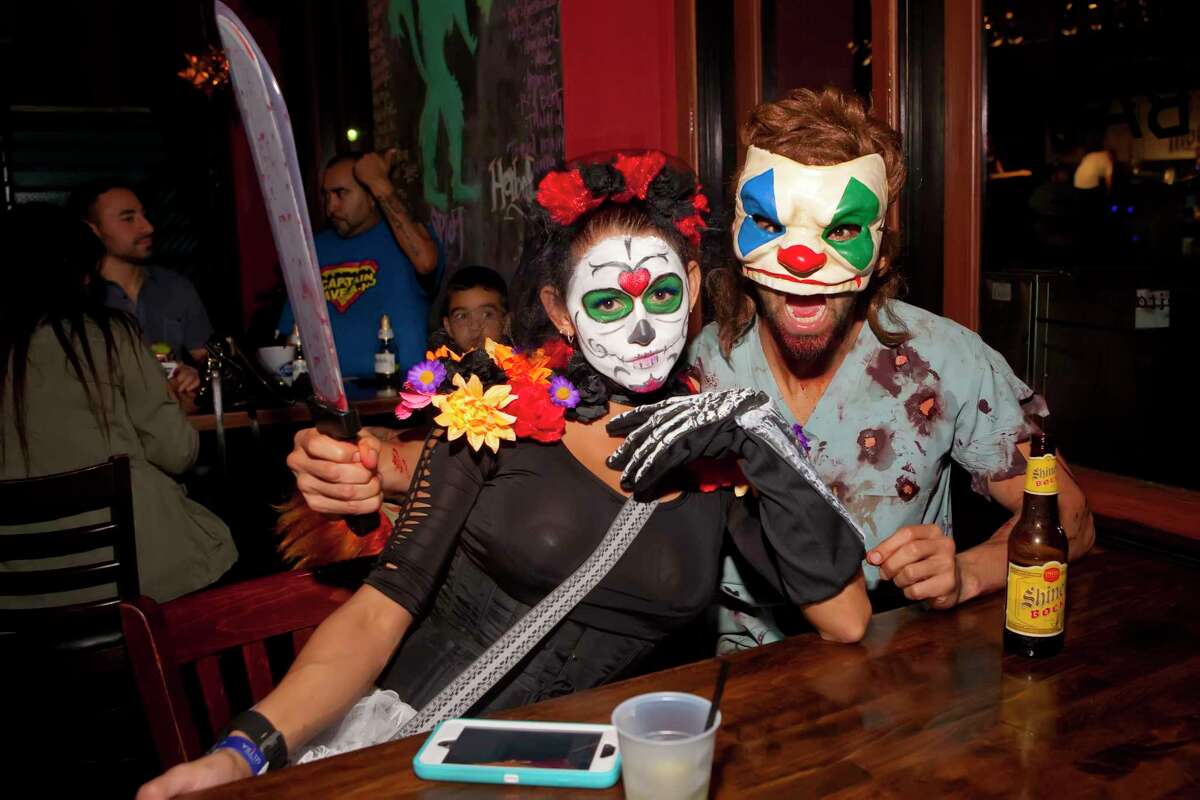 El Big Bad celebrates Halloween and Dia de los Muertos El Big Bad celebrates Halloween and Dia de los Muertos