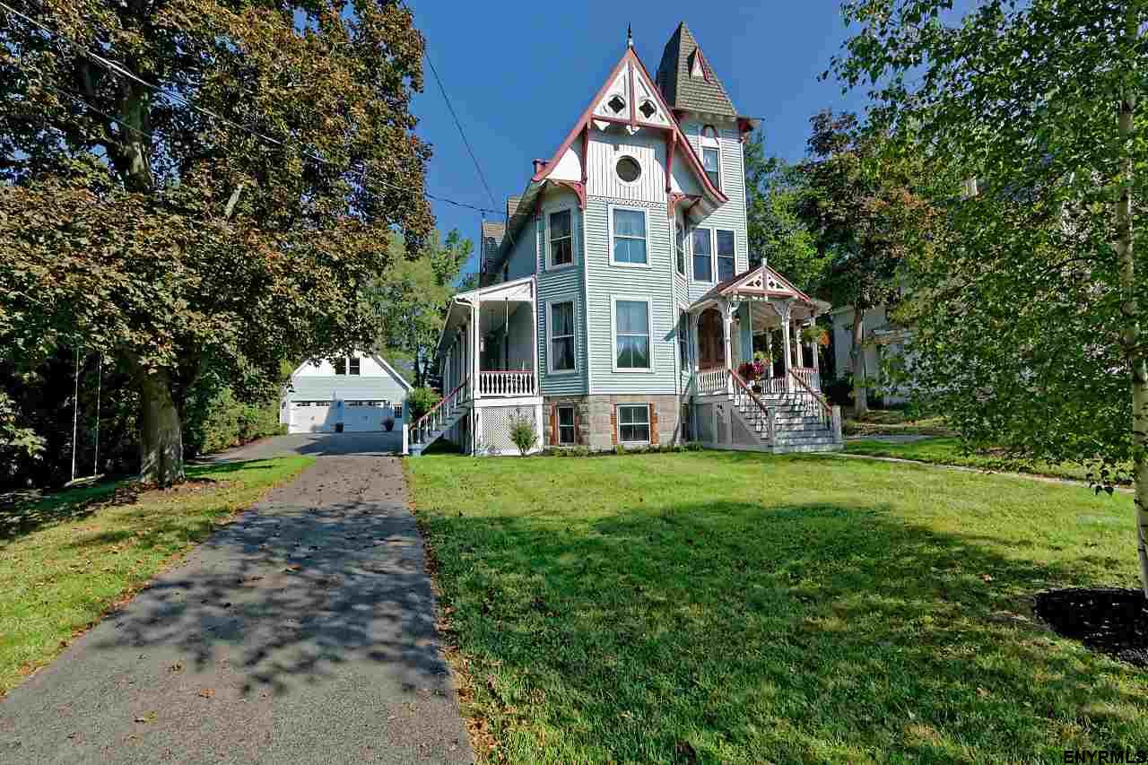 Photos 'Ironweed House' for sale in Slingerlands