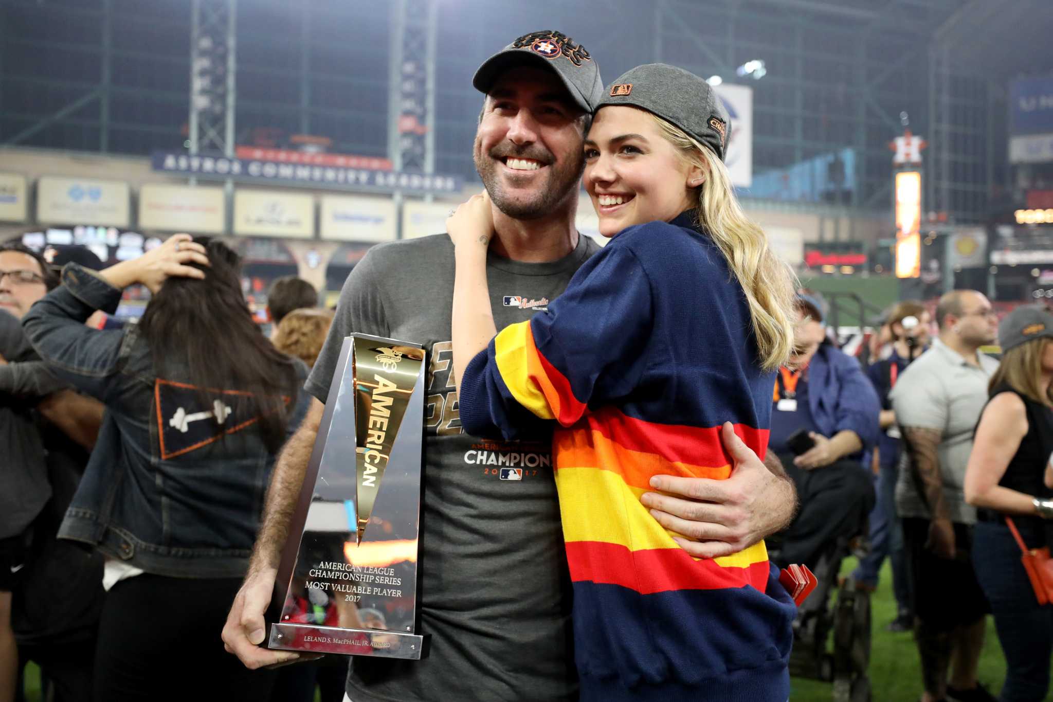 Kate Upton's retro Astros sweater is a home run