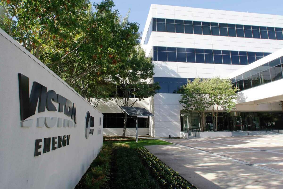 Vistra Energy, whose headquarters are in Irving, will merge with Houston-based Dynegy.