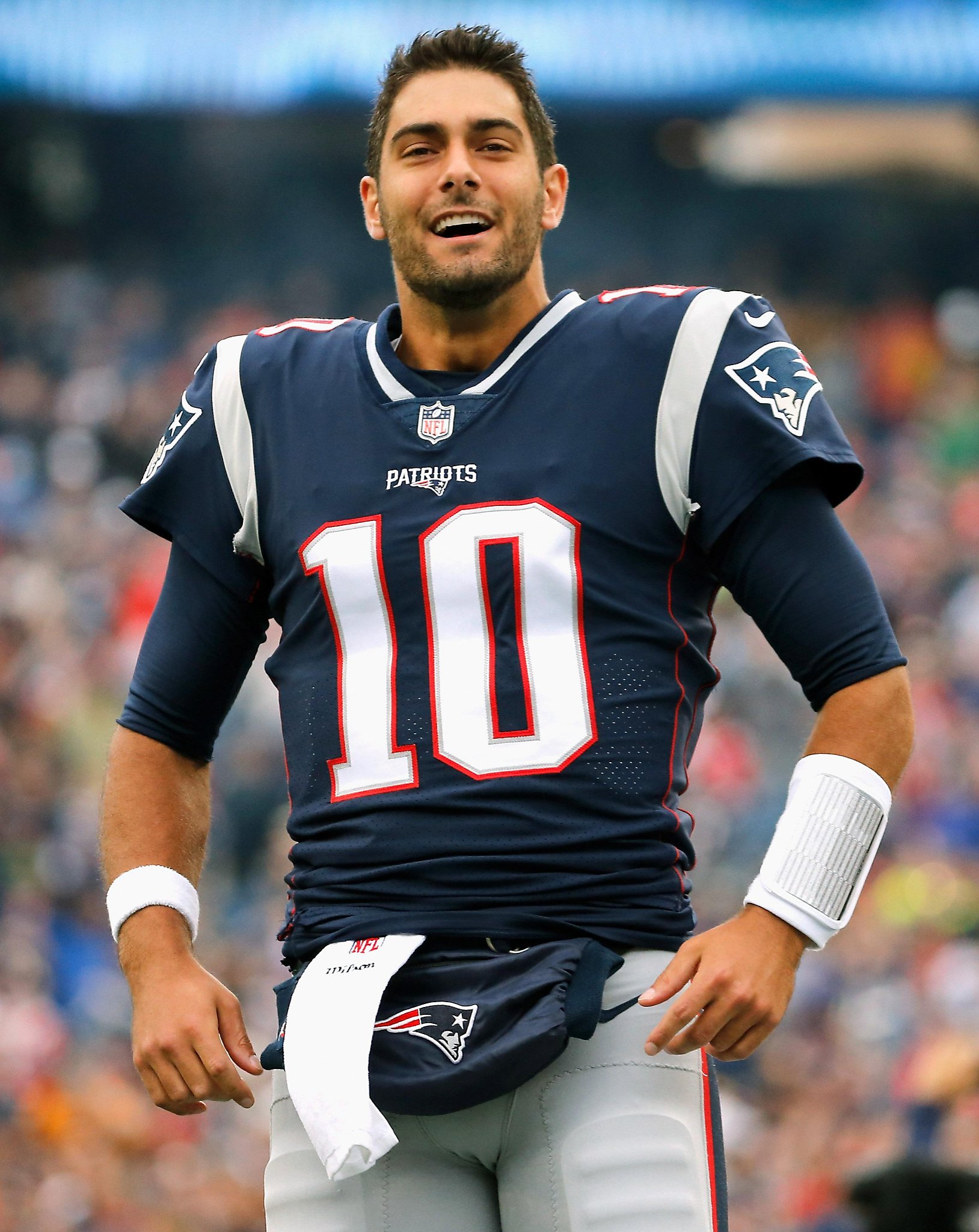 new-49ers-quarterback-jimmy-garoppolo-quickly-takes-charge