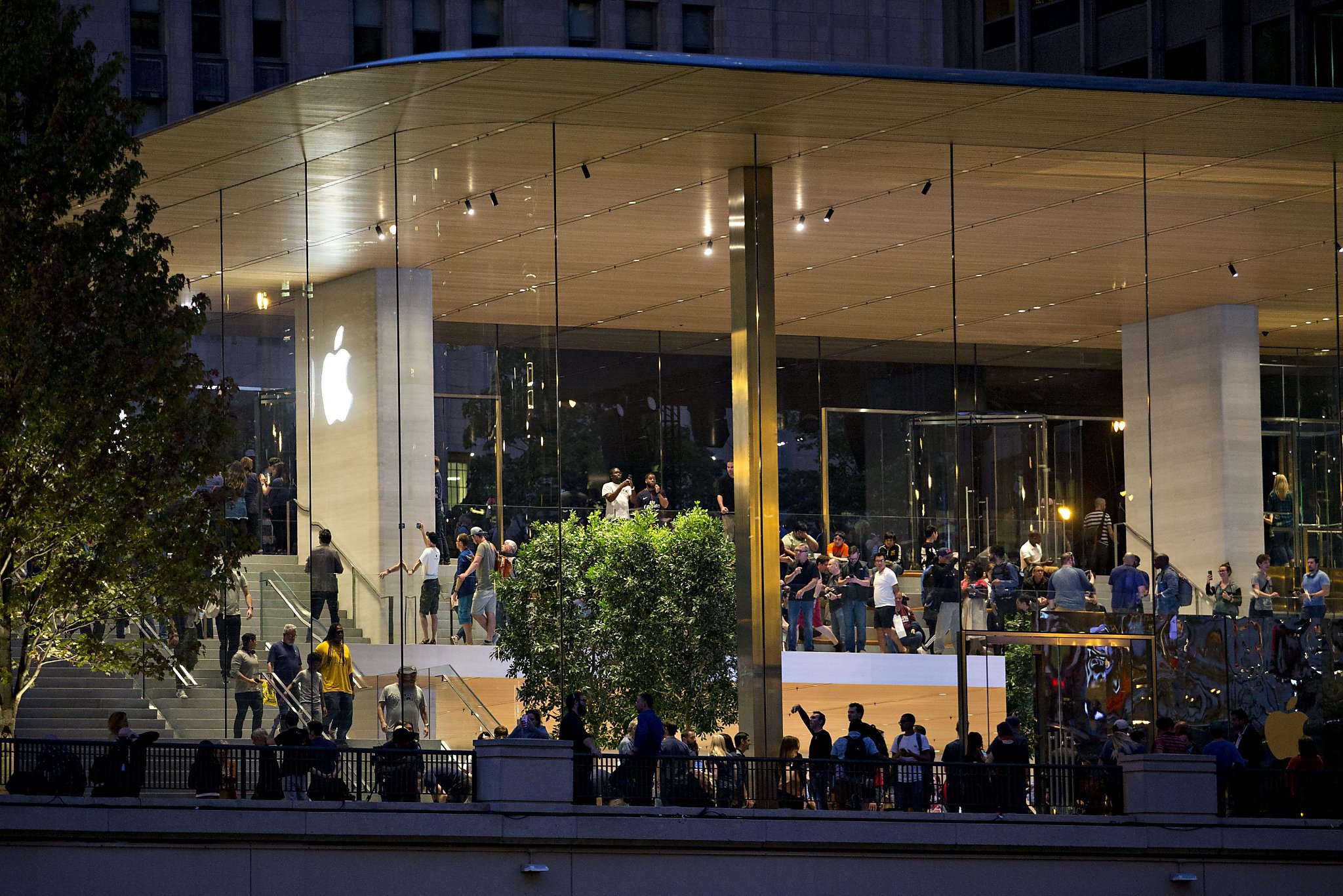 New Chicago Apple Store Reportedly Having Issues With
