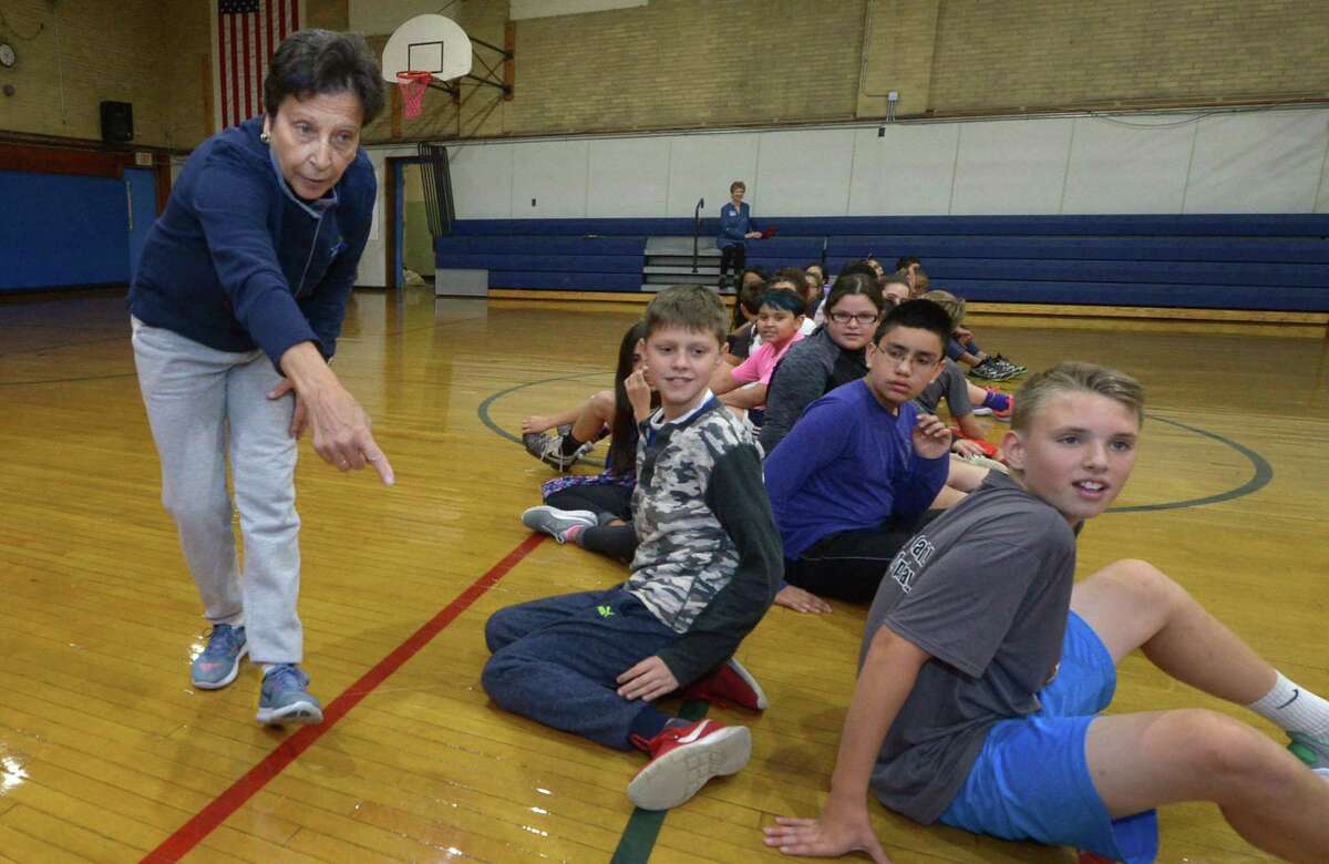 PE class aims for fitness, fun and cooperation