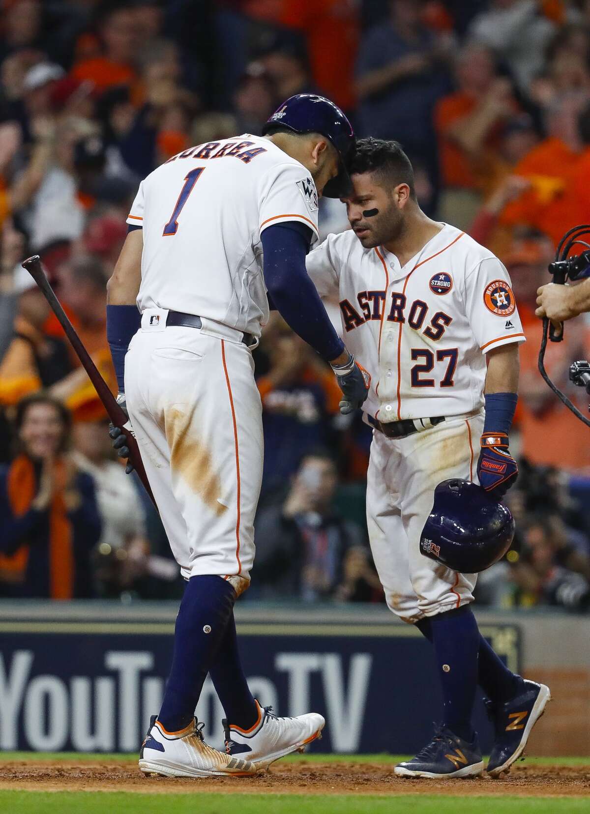 The Astros Game Everyone'S Talking About: Correa, Bregman, And A Home Run That Split The Crowd! - m57tdhz
