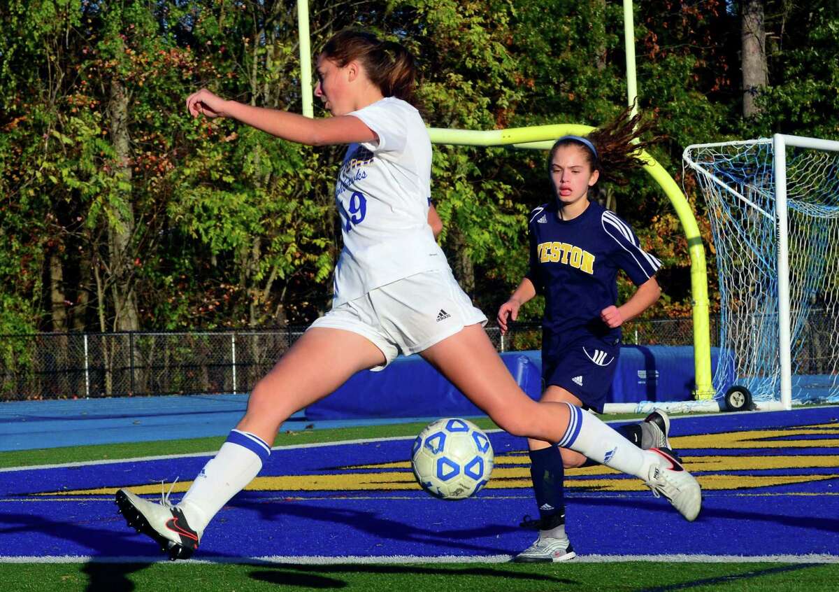 Girls soccer Newtown tops Weston in SWC semifinals