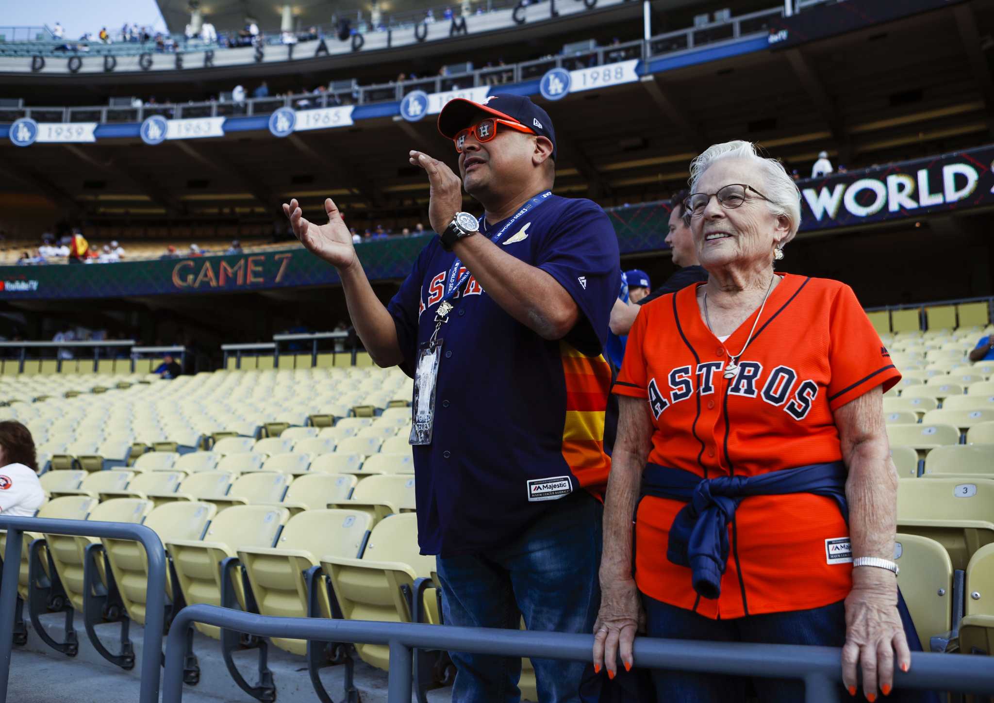 Astros fan maxed out credit cards to go to all 7 World Series