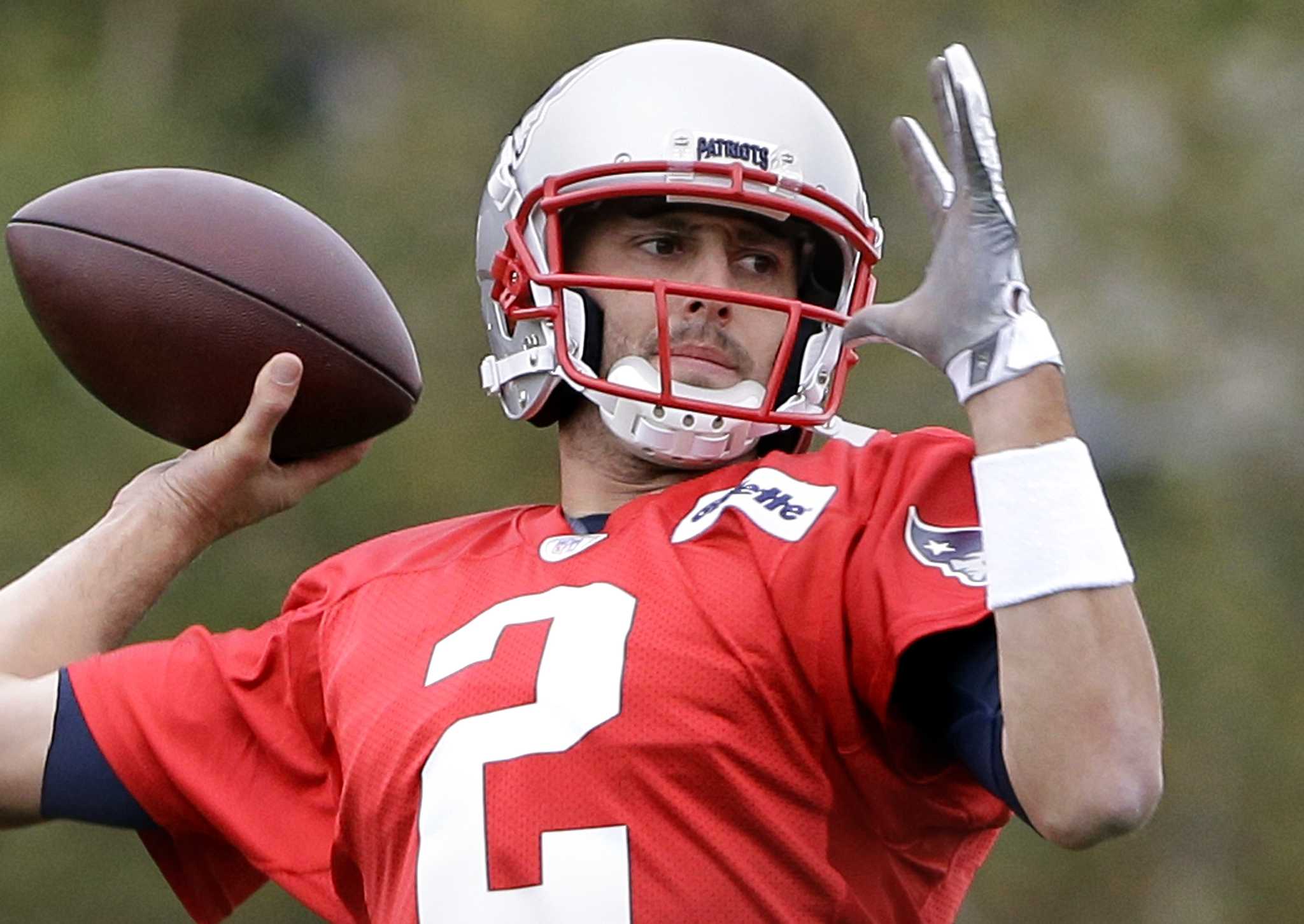 Patriots: Quarterback Brian Hoyer agrees; Dalton trade less likely