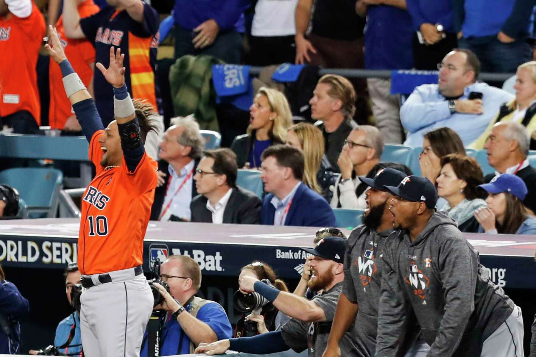 Astros' Yuli Gurriel ties for fourth in Rookie of the Year voting