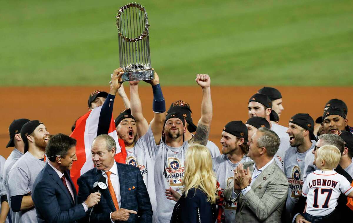 PHOTOS: The best pictures from the Astros-Dodgers World Series Houston Astros shortstop Carlos Correa (1) hoists the World Series trophy over his head as the Astros celebrate beating the Los Angeles Dodgers 5-1 in Game 7 of the World Series at Dodger Stadium on Wednesday. ( Brett Coomer / Houston Chronicle ) Browse through the photos above for a look at the best pictures from the Astros-Dodgers World Series.
