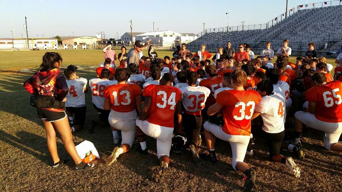 Soza, Sturm cut from the same cloth as UTSA quarterbacks