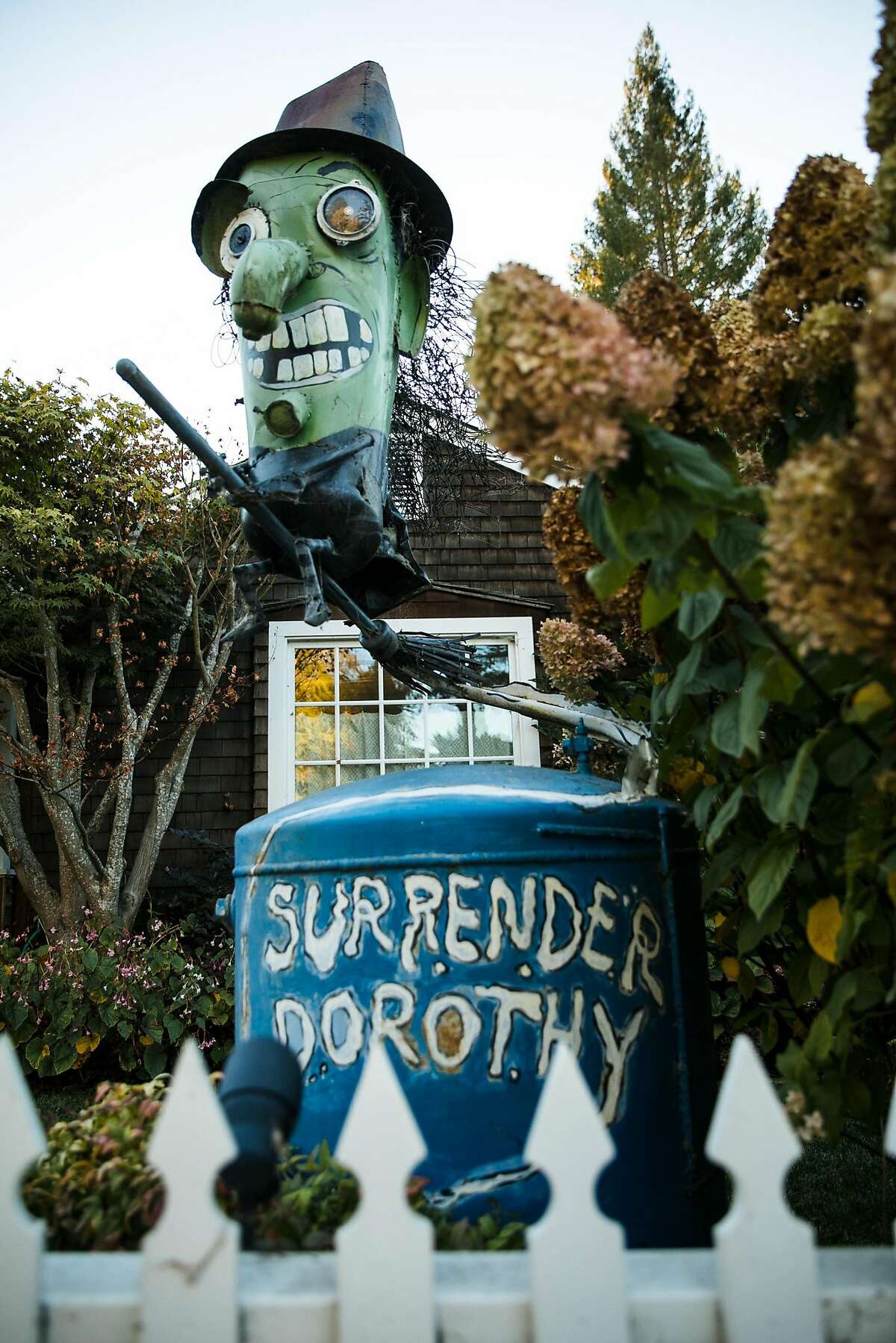 Massive new sculpture honors Wine Country firefighters