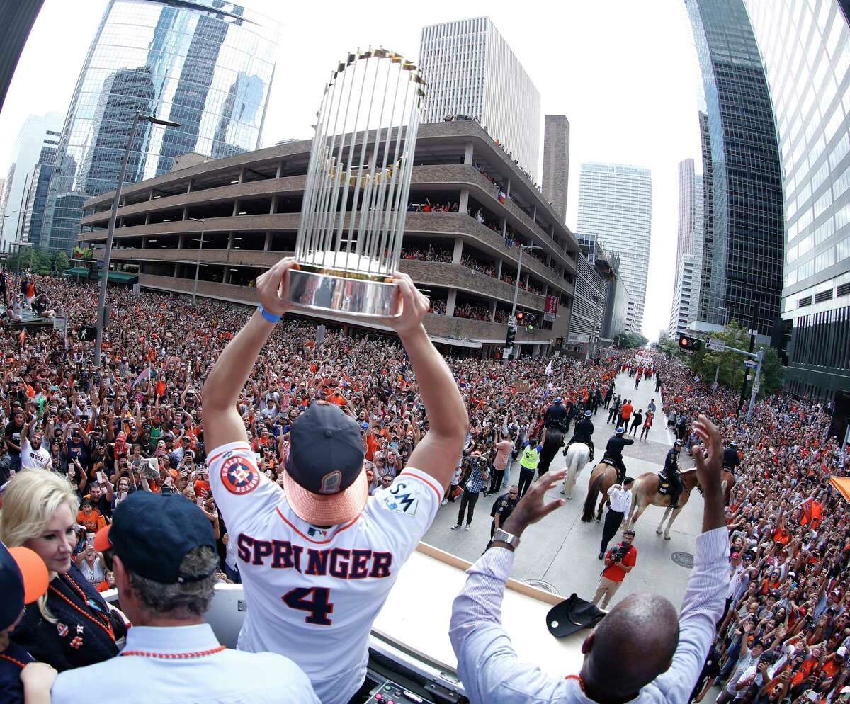 Astros Fans Come Out By The Hundreds Of Thousands To Celebrate The City ...