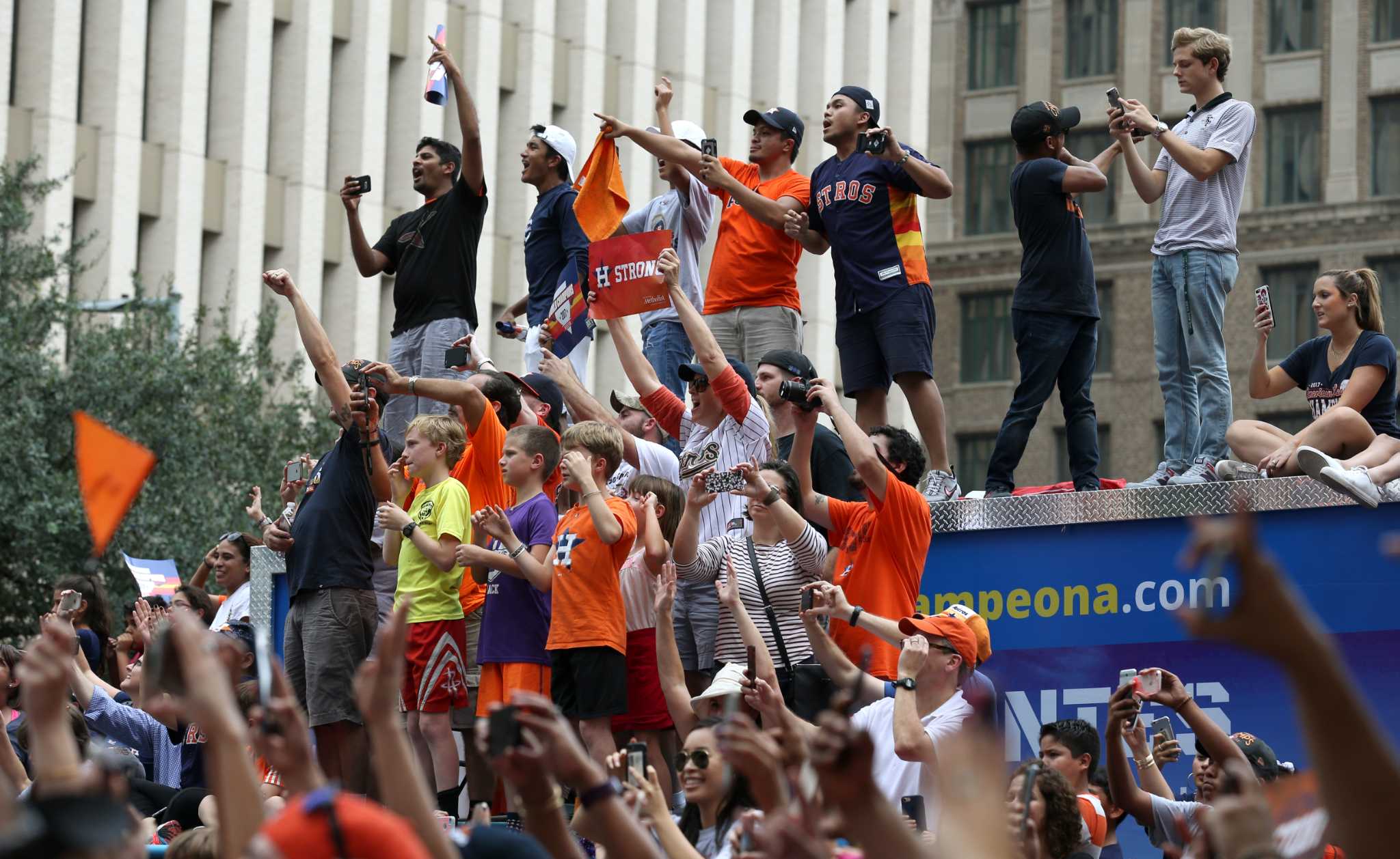 Astros celebrate World Series with parade in front of more than 1 million  estimated fans
