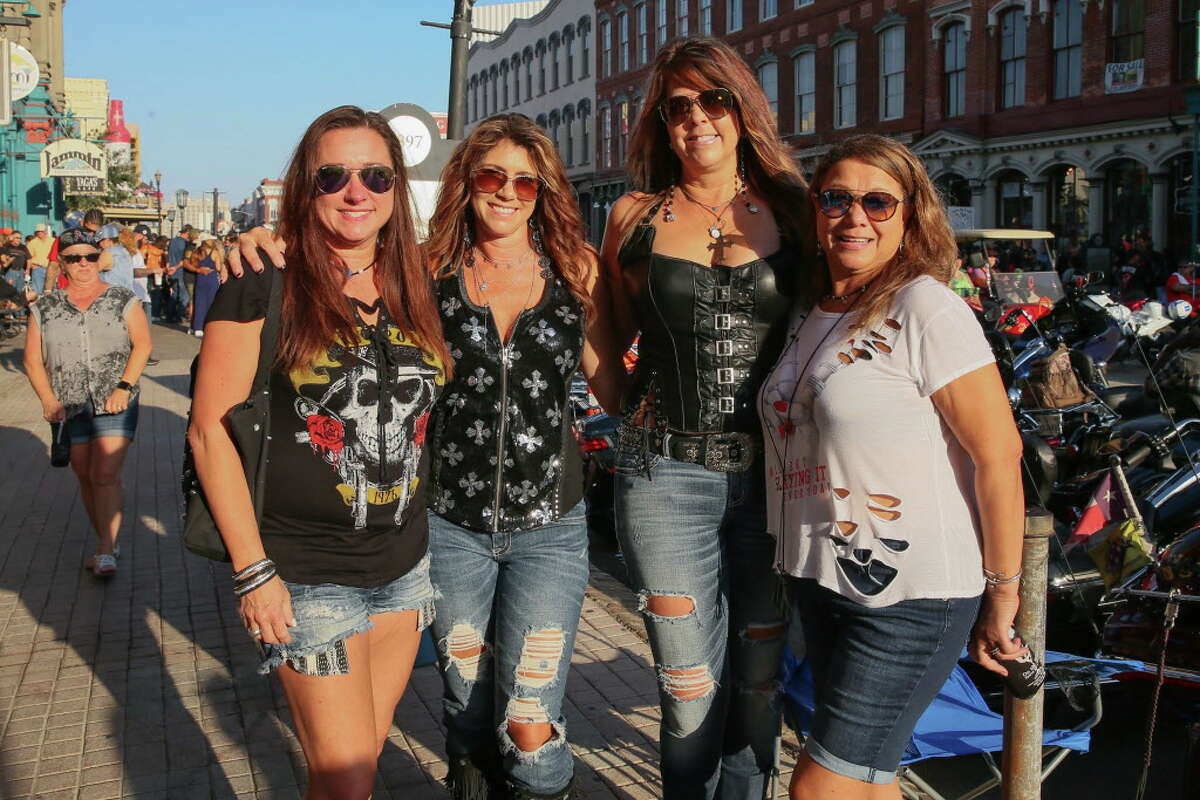 Photos: Lone Star Rally roars up Galveston's night life as hundreds ...