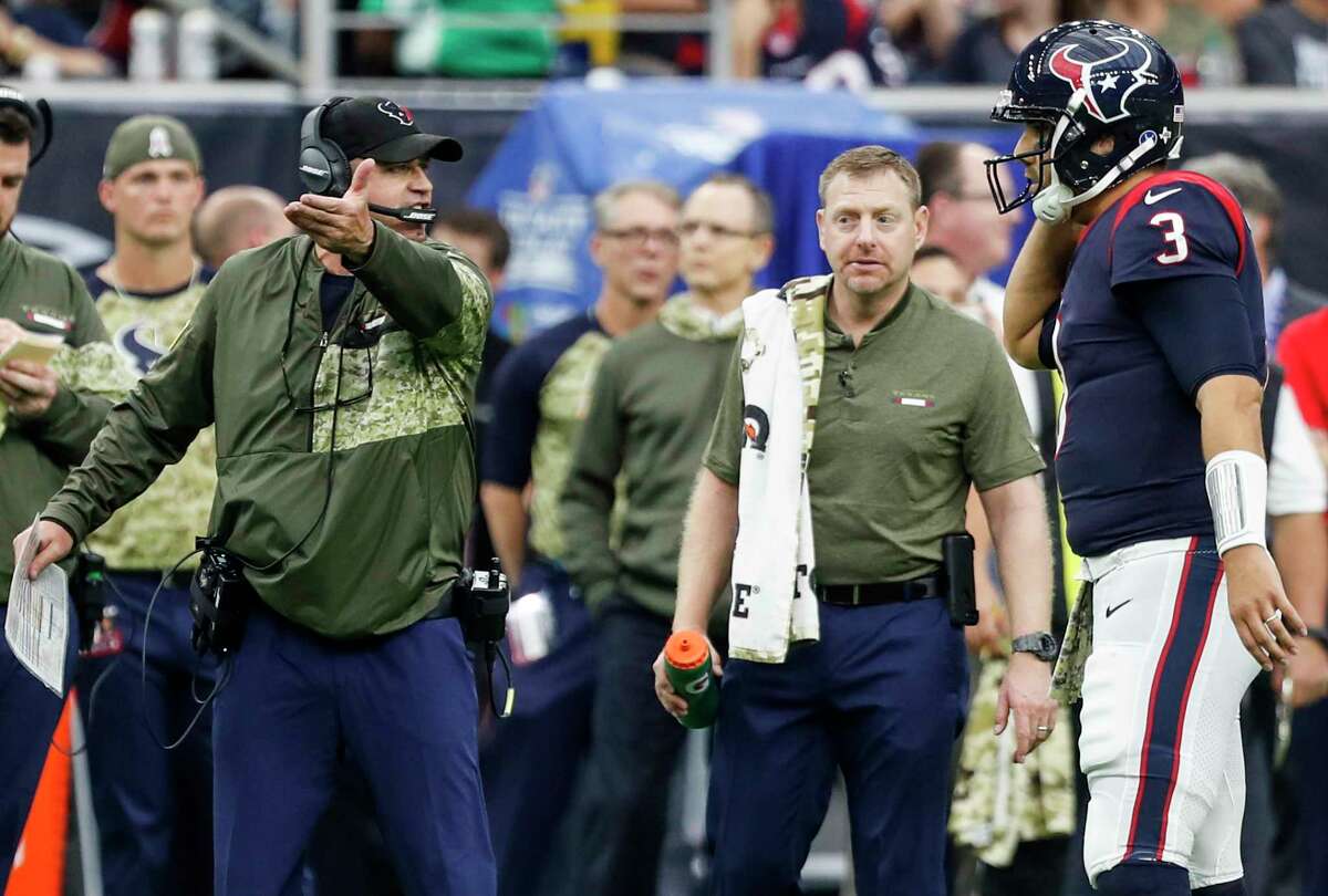 ﻿Texans ﻿quarterback Tom Savage (3) made his first start since Week 1 of the season, filling in for the injured Deshaun Watson, whose season ended with a knee injury Thursday. ﻿