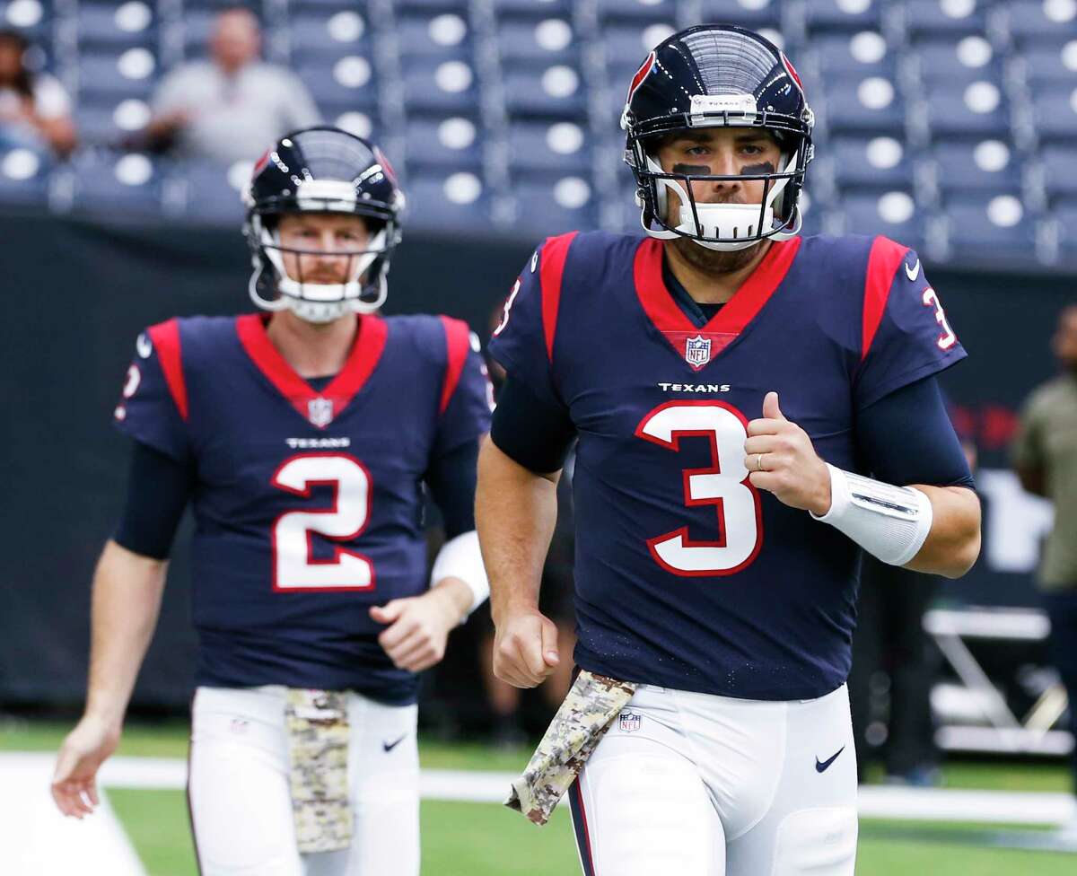 Texans quarterback Tom Savage (3) will be backed up by T.J. Yates, who signed last week, when the team plays the Rams on Sunday in Los Angeles.﻿