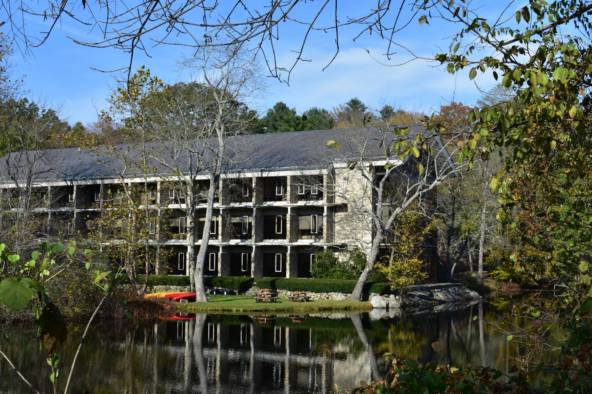 Bridgewater Executive Rejects Allegations In Report