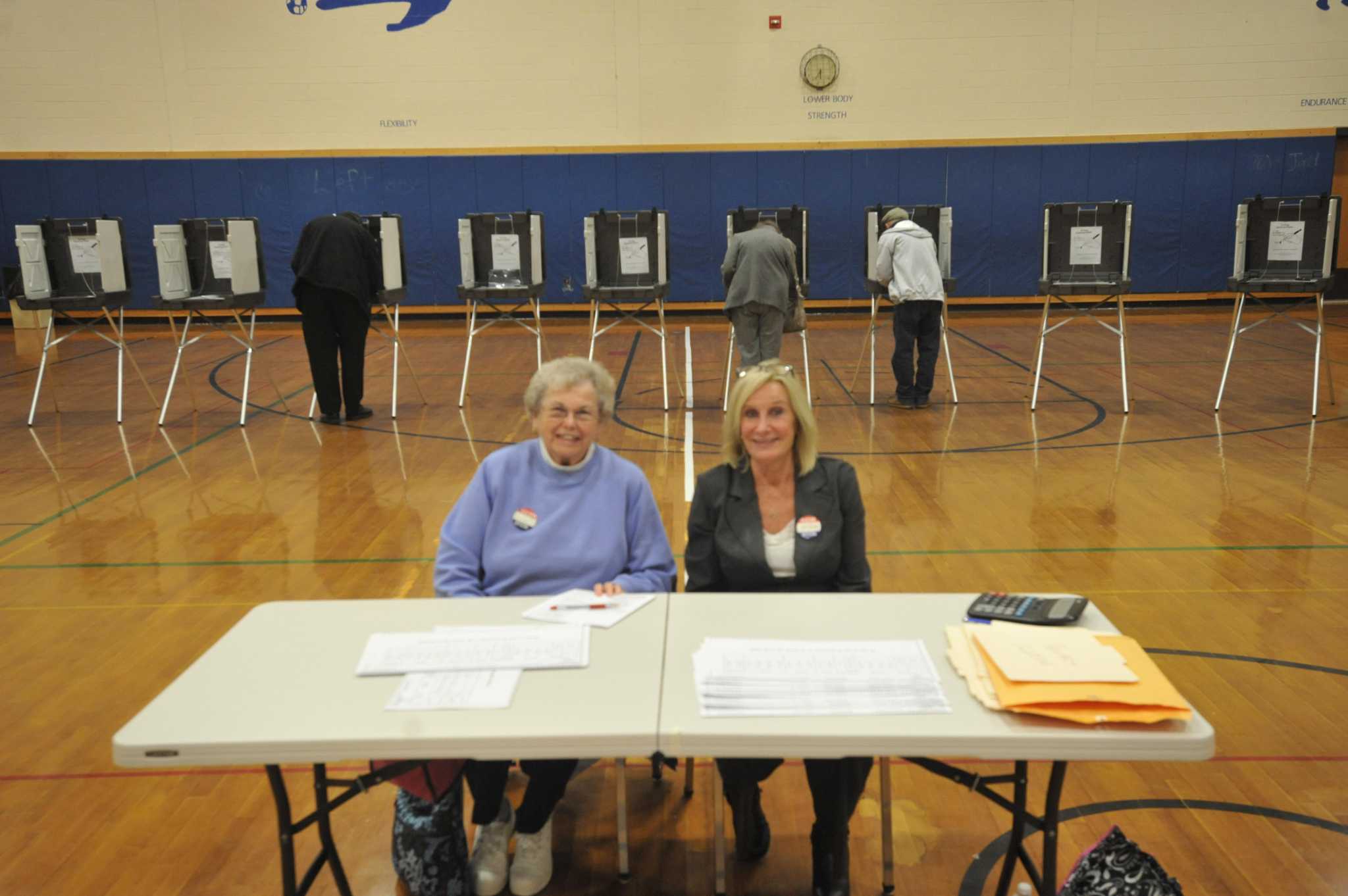 Carbone easily wins reelection in Torrington