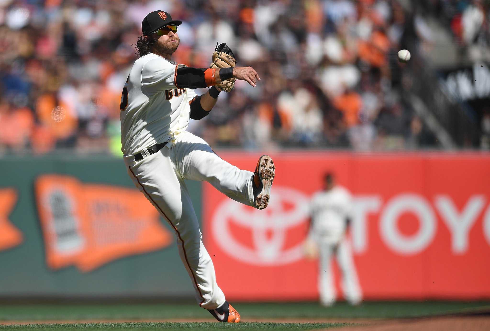 Giants shortstop Brandon Crawford wins 3rd consecutive Gold Glove