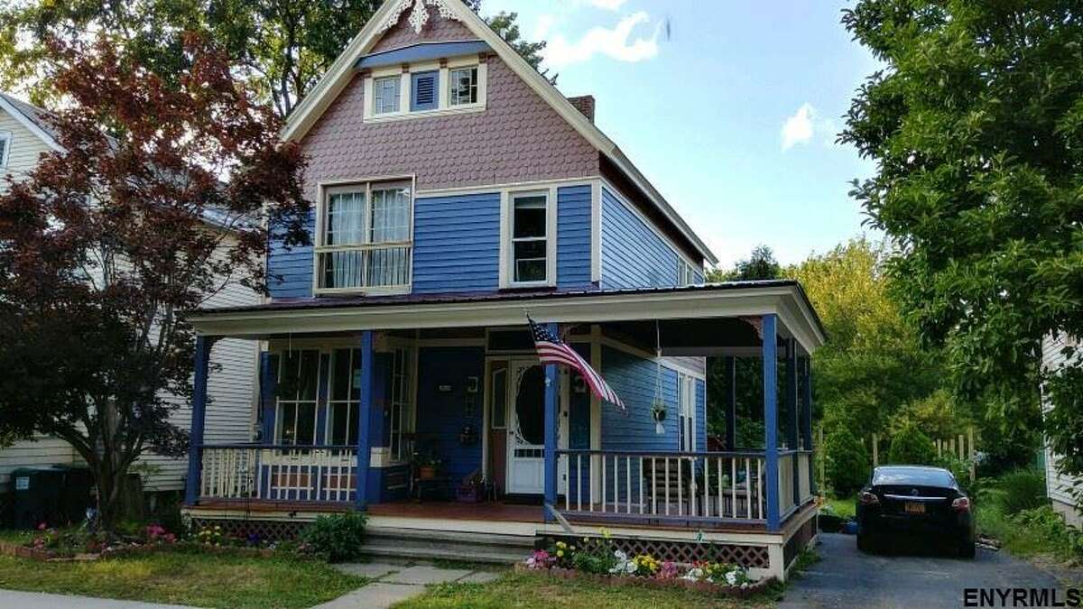 Photos 5 homes for under 300K