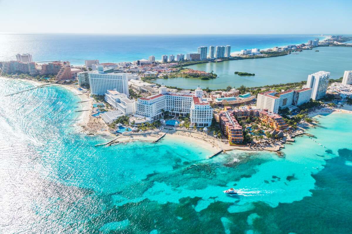 cancun hot spots