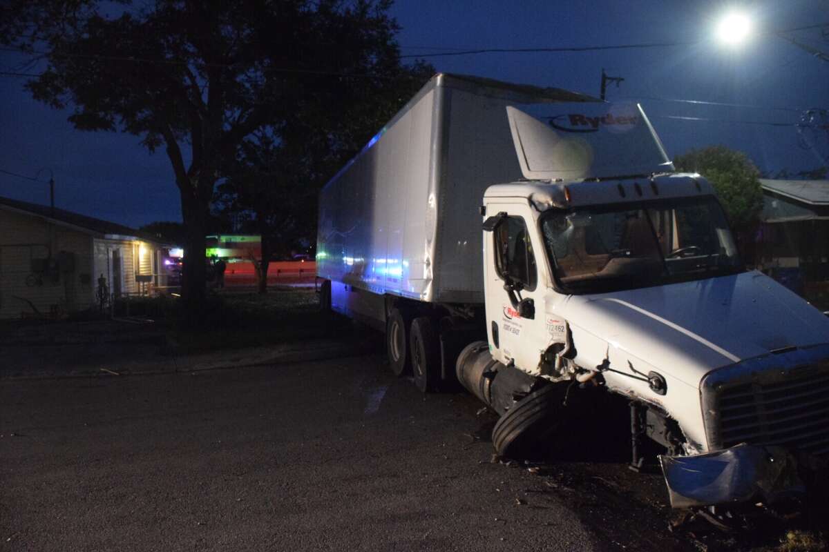 An 18-wheeler drifted off Interstate 35 Thursday morning on the South Side and crashed through someone’s front porch.