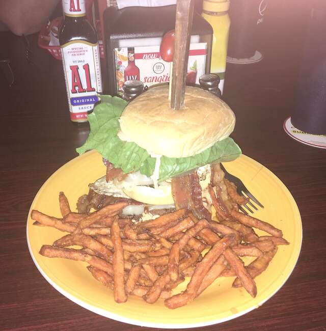 You Gotta Eat: Huddle Bar and Grill in Caseyville