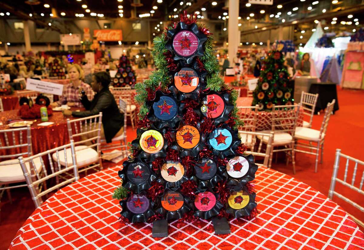 Before you go to this year's Nutcracker Market, check out our hacks