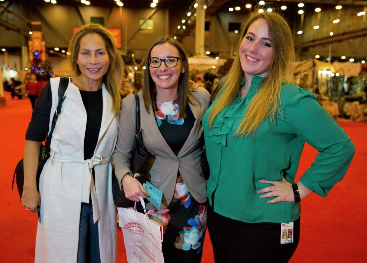 Before you go to this year's Nutcracker Market, check out our hacks