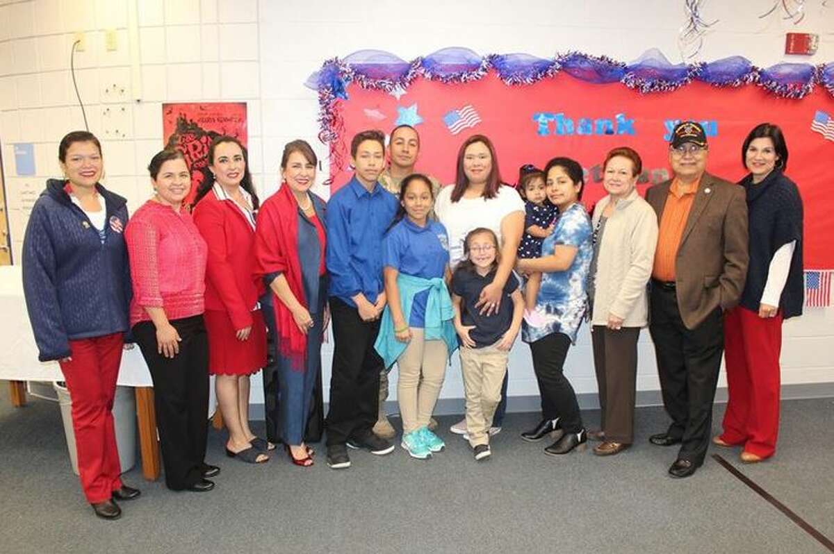 Army dad surprises kids with touching reunion at Trautmann Middle School