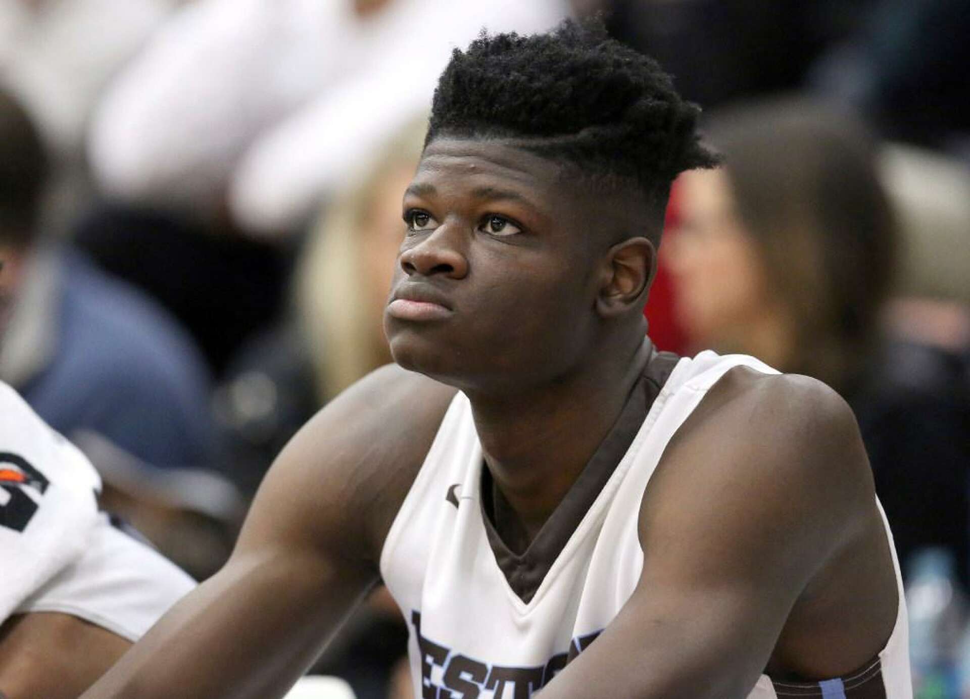 Texas F Mo Bamba diagnosed with concussion ruled out vs. New Hampshire